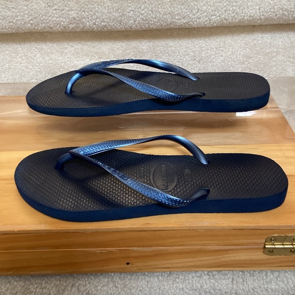 havaianas metallic blue flip flops / sandals - Picture 2 of 12